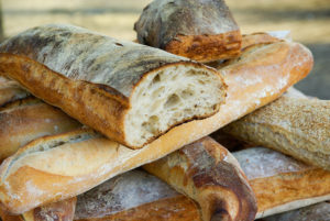 Ballonnements, faut-il arrêter le gluten ?